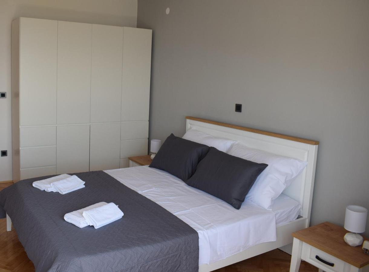 Apartman Oneum Omis Bagian luar foto