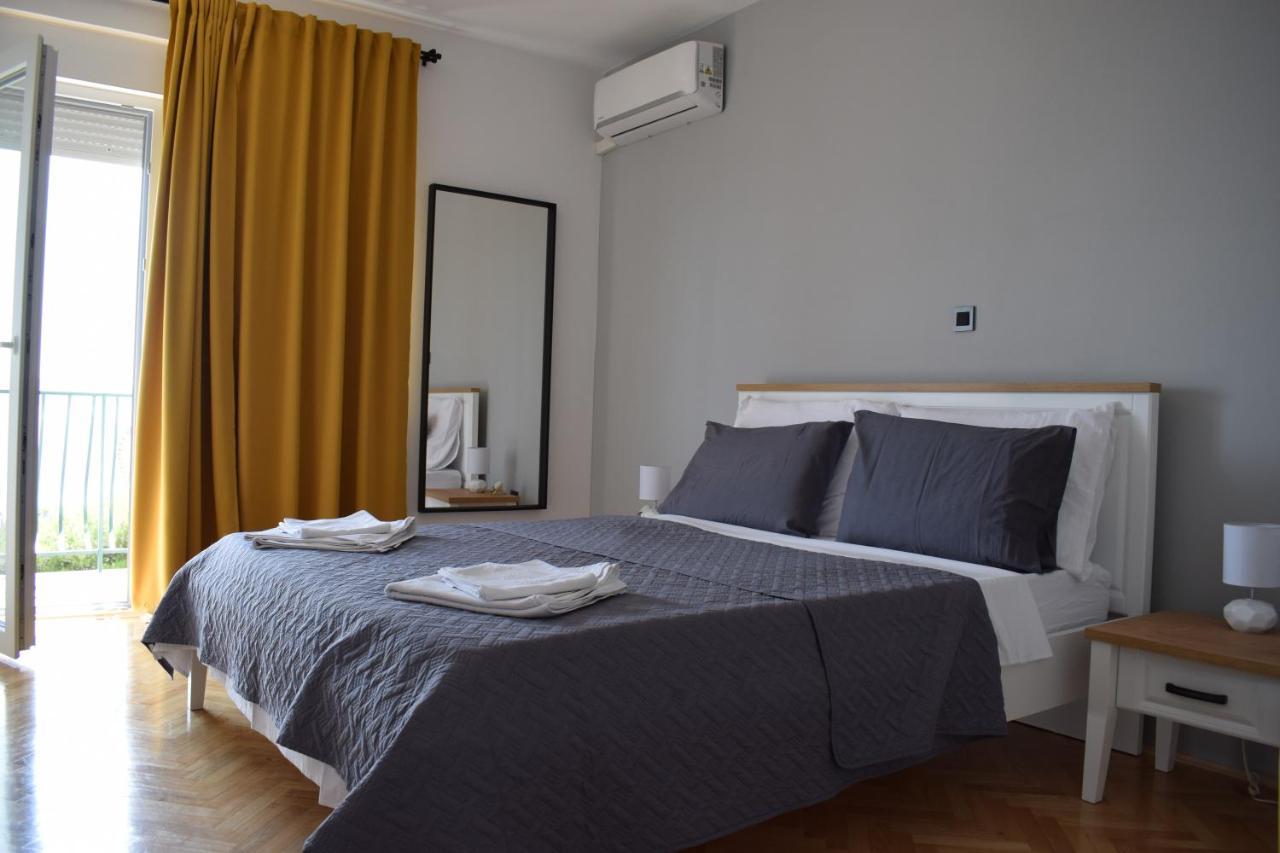 Apartman Oneum Omis Bagian luar foto