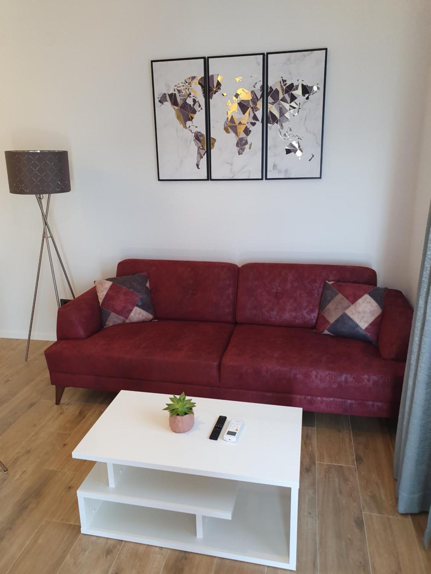 Apartman Oneum Omis Bagian luar foto