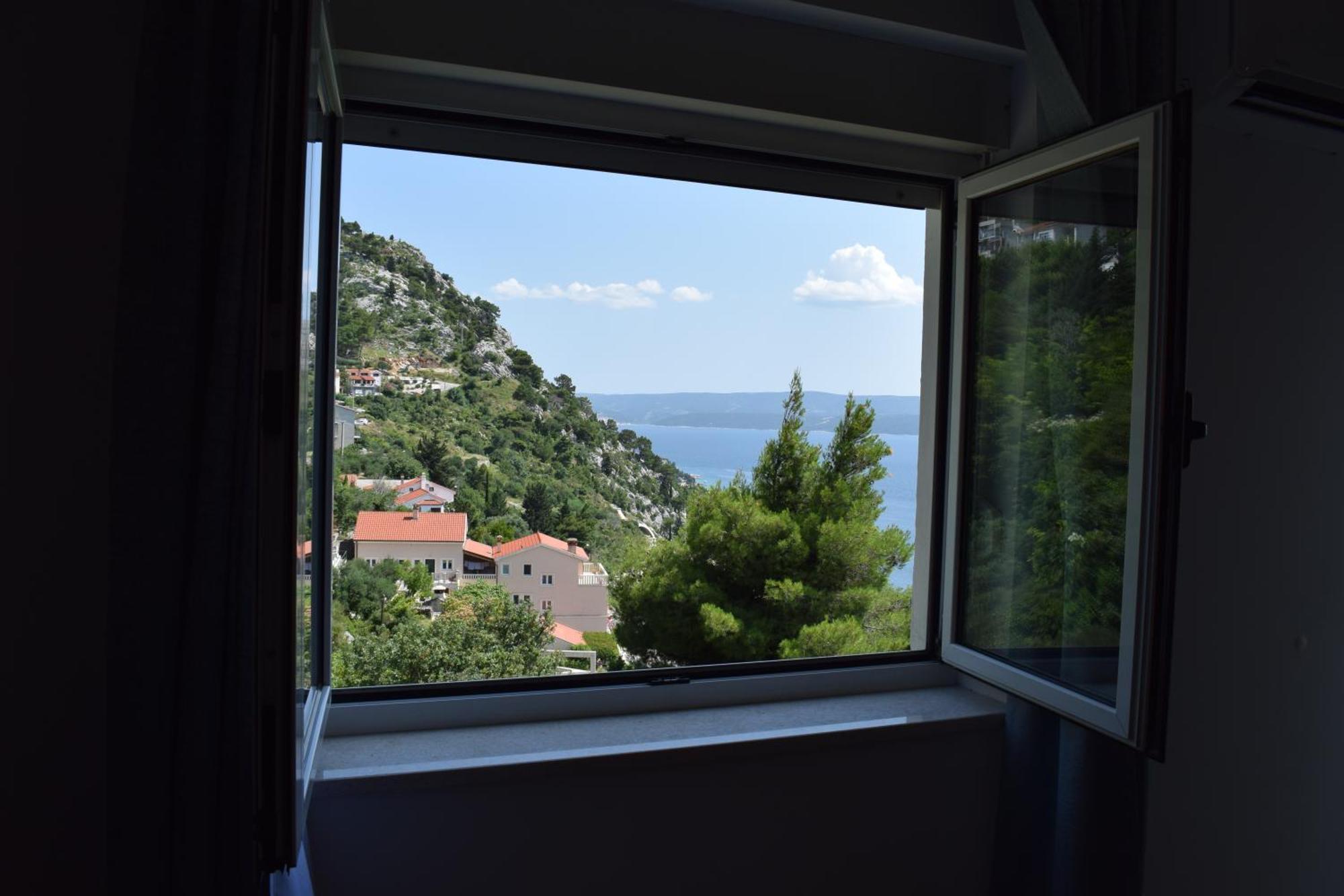 Apartman Oneum Omis Bagian luar foto